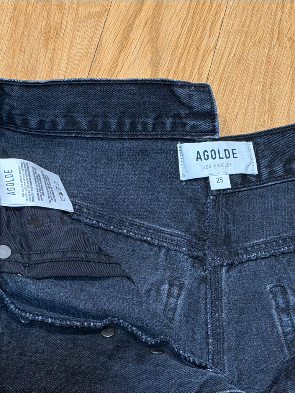 AGOLDE Shorts Black 25 Criss Cross Distressed Broken Waist - Picture 7 of 12